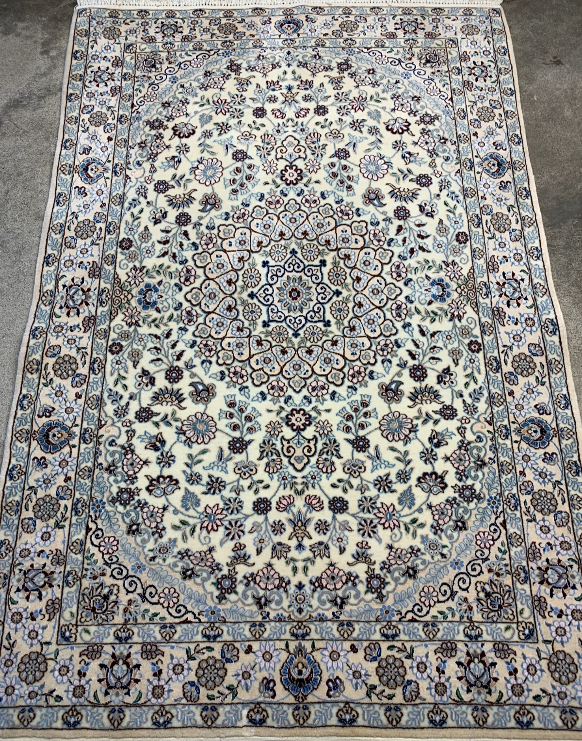 3'2"x4'11'' Very Fine Hand-Knotted  Silk & Wool Naine Area Rug - Carpet