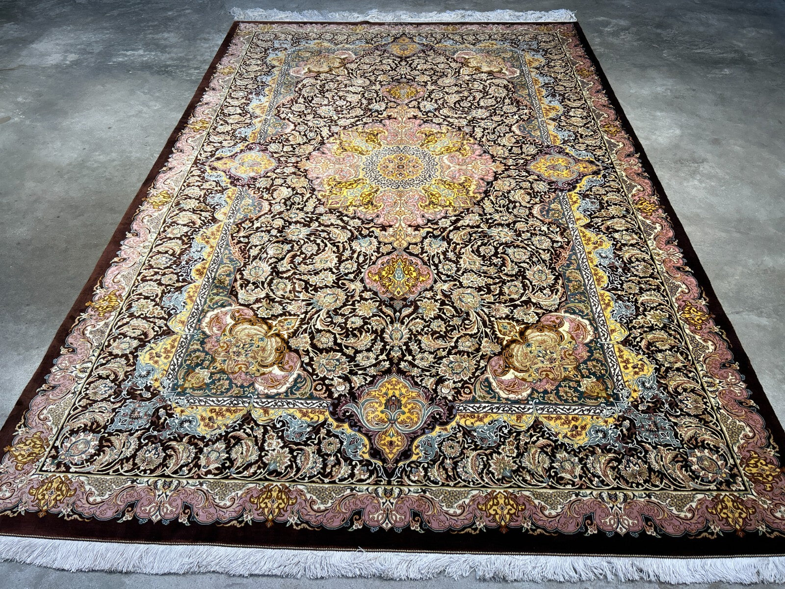 6'9"x10'2" Exquisite Hand-Knotted 100% Silk Qume Rug
