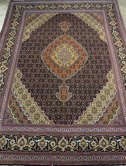 5'1"x6'8" Fine Hand-Knotted Wool & Silk Blend Tabrize Mahi Carpet - Area Rug