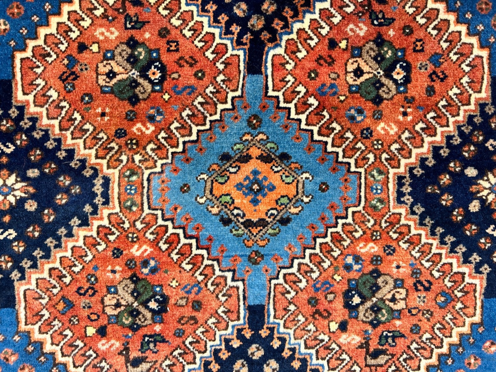 2'4"x4'9" Hand-Knotted 100% Wool Pile Yalamehe Rug