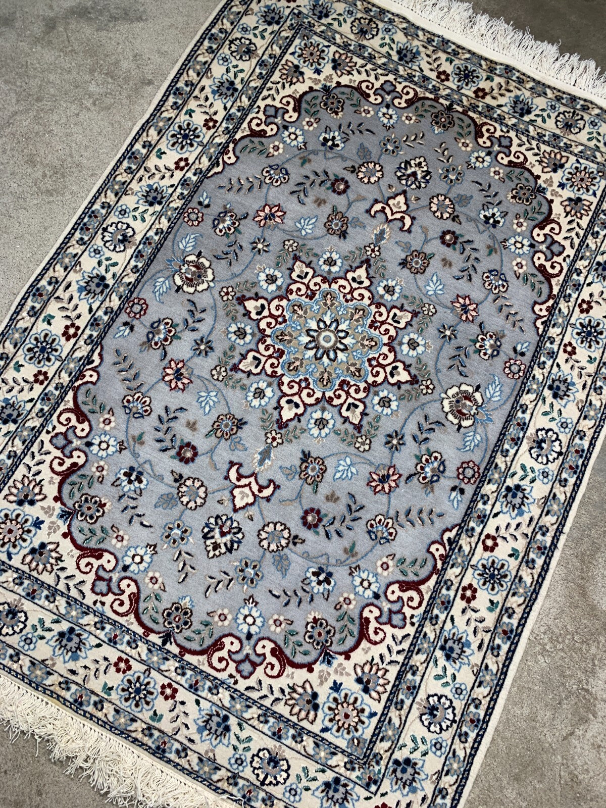 2'10"x4'0'' Hand-Knotted Very Fine Silk & Wool Naine Area Rug