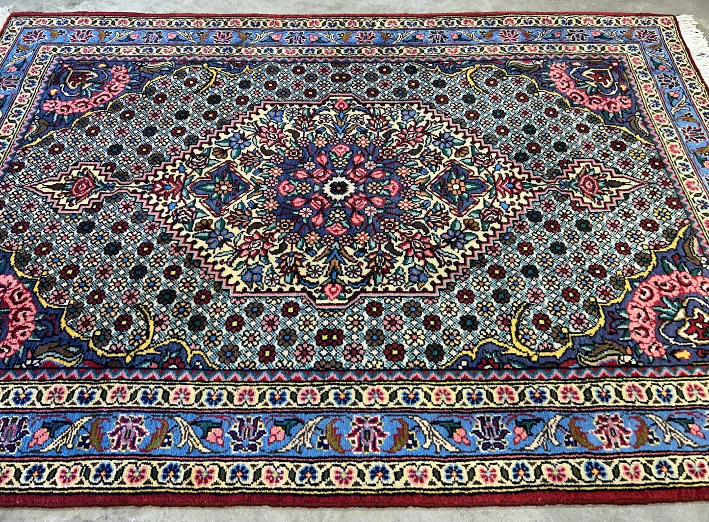 3'5"x5'2" Hand-Knotted 100% Wool Pile Persiane Bakhtiarie Rug