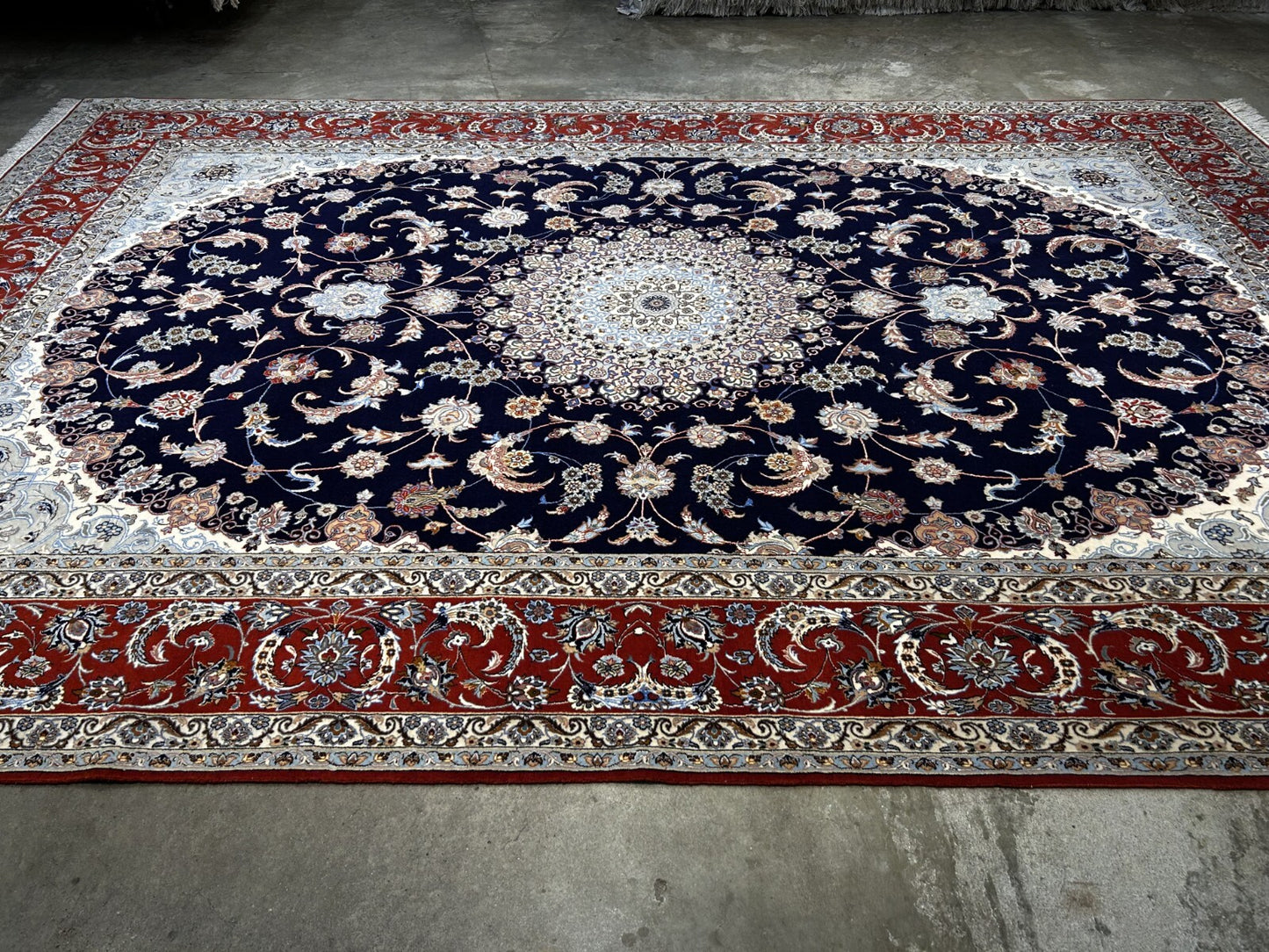 8'8"x11'9" Extra Fine Hand-Knotted Wool & Silk Isfahane Rug