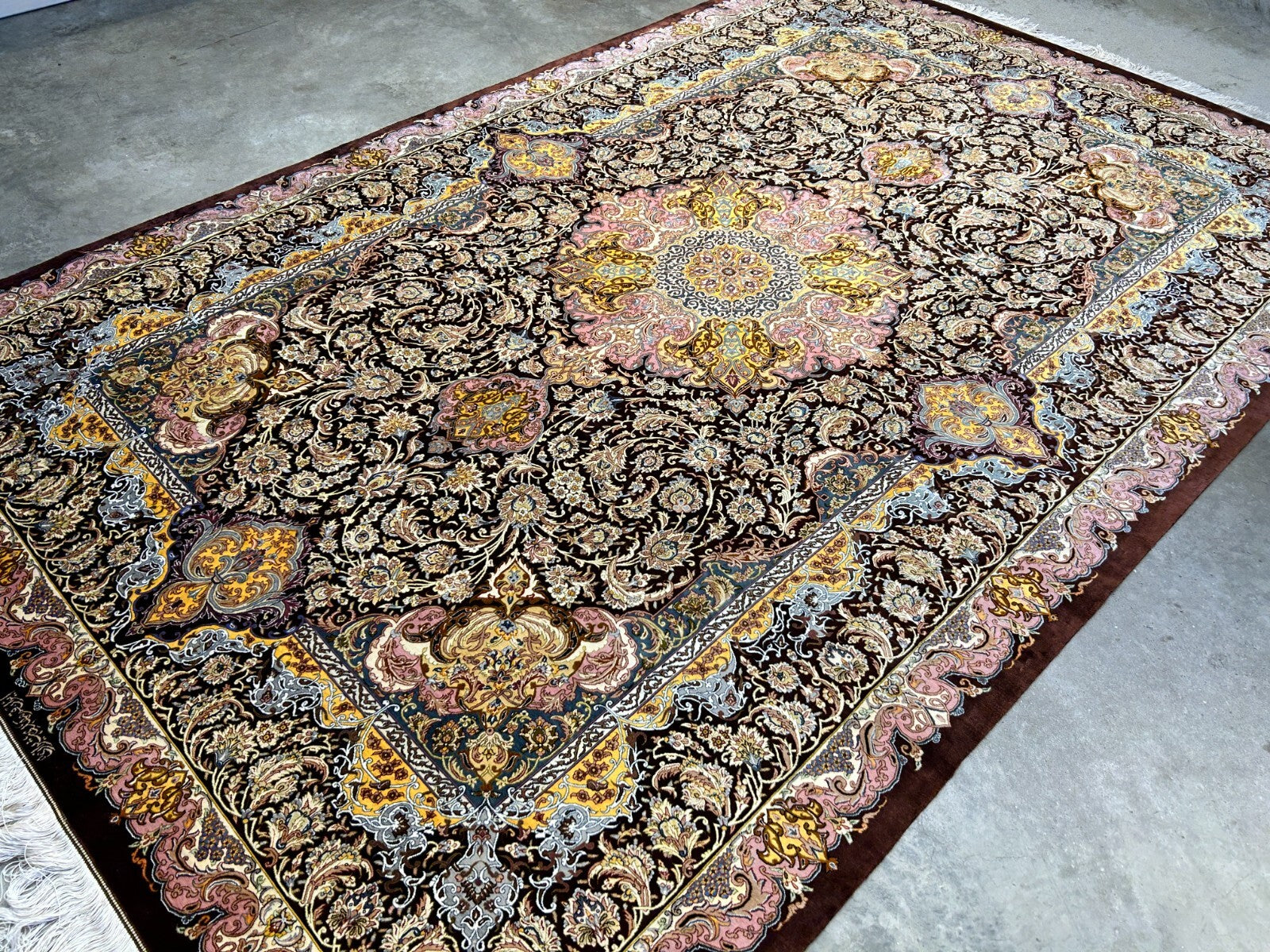 6'9"x10'2" Exquisite Hand-Knotted 100% Silk Qume Rug