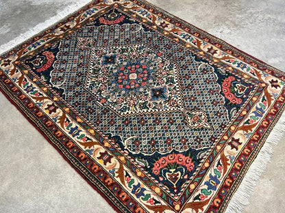 3'5"x5'2" Hand-Knotted 100% Lamb Wool Bakhtiarie Area Rug