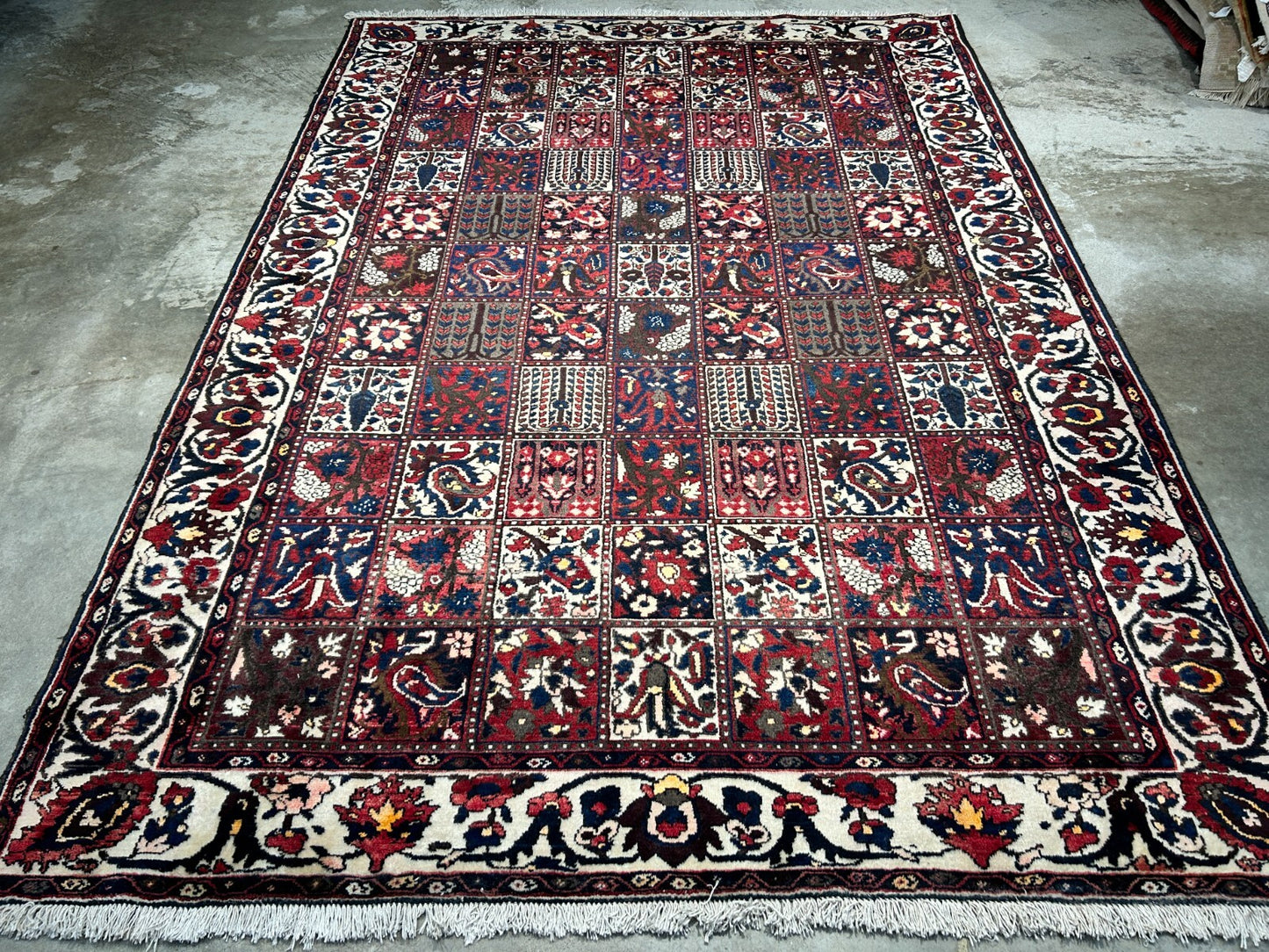7'2"x10'2" Hand-Knotted 100% Lamb Wool Bakhtiarie Carpet - Area Rug