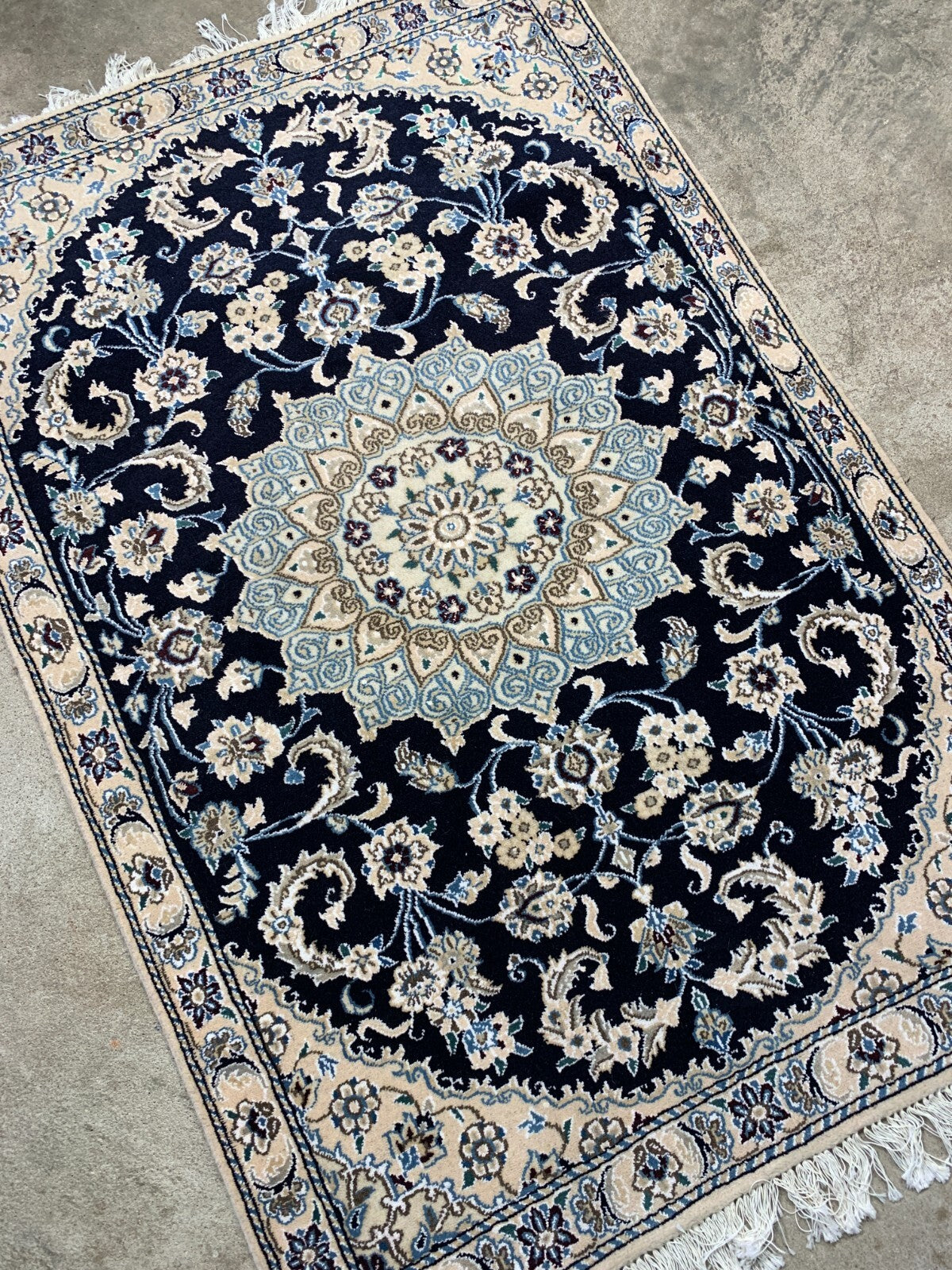 2'11"x4'4" Fine Hand-Knotted Wool & Silk Blend Naine Carpet - Area Rug