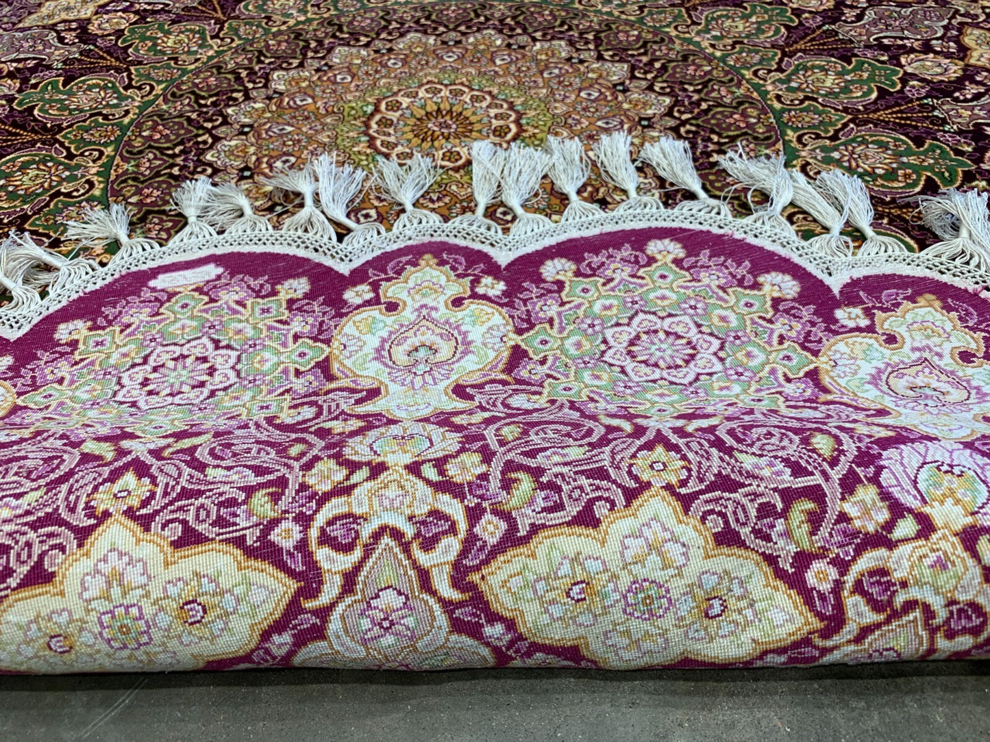 5' Diameter Exquisite Hand-Knotted 100% Silk Oriental Rug