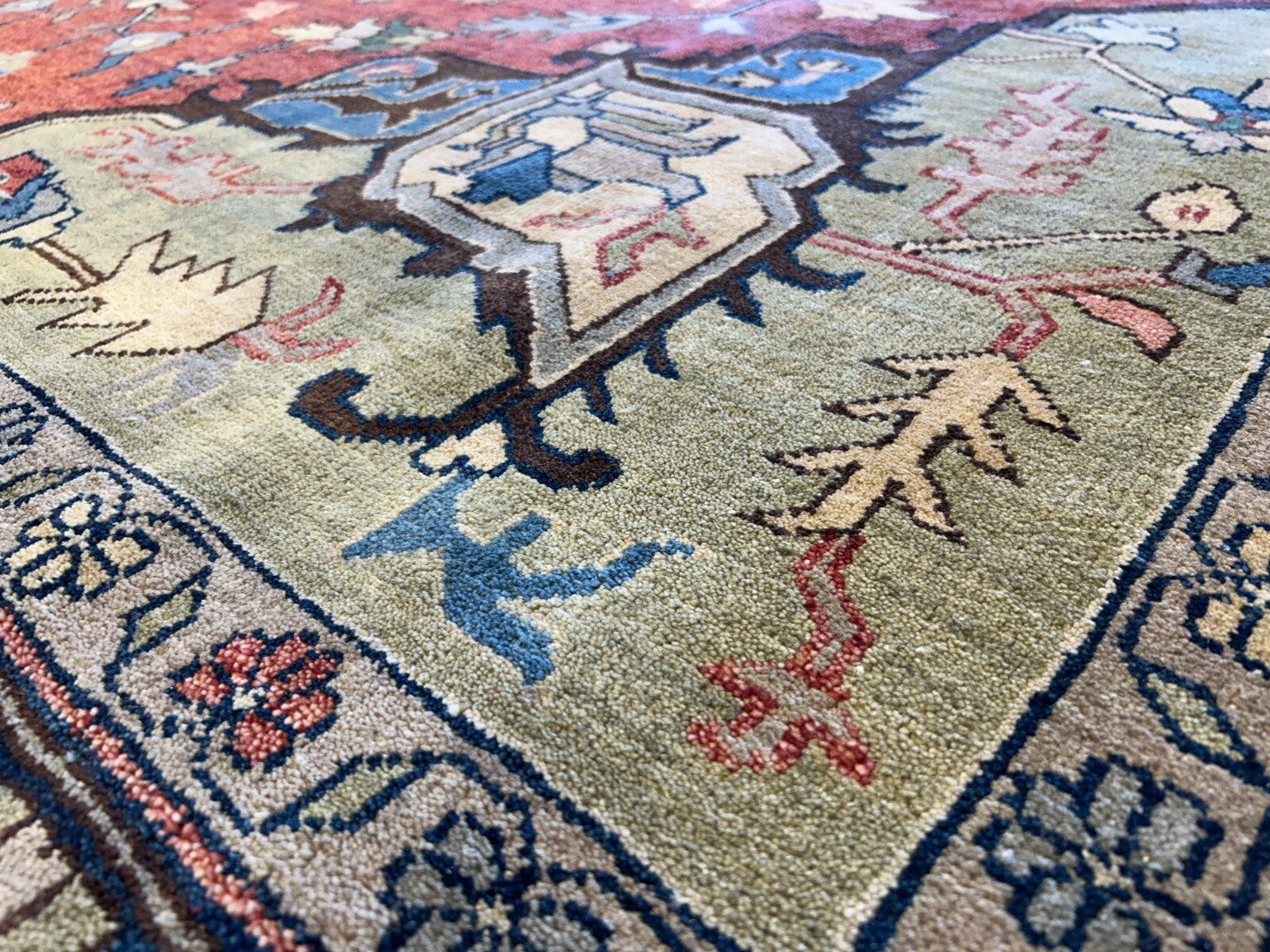 7'3"x10'3" Fine Hand-Knotted 100% Wool Pile IndoHeriz Rug