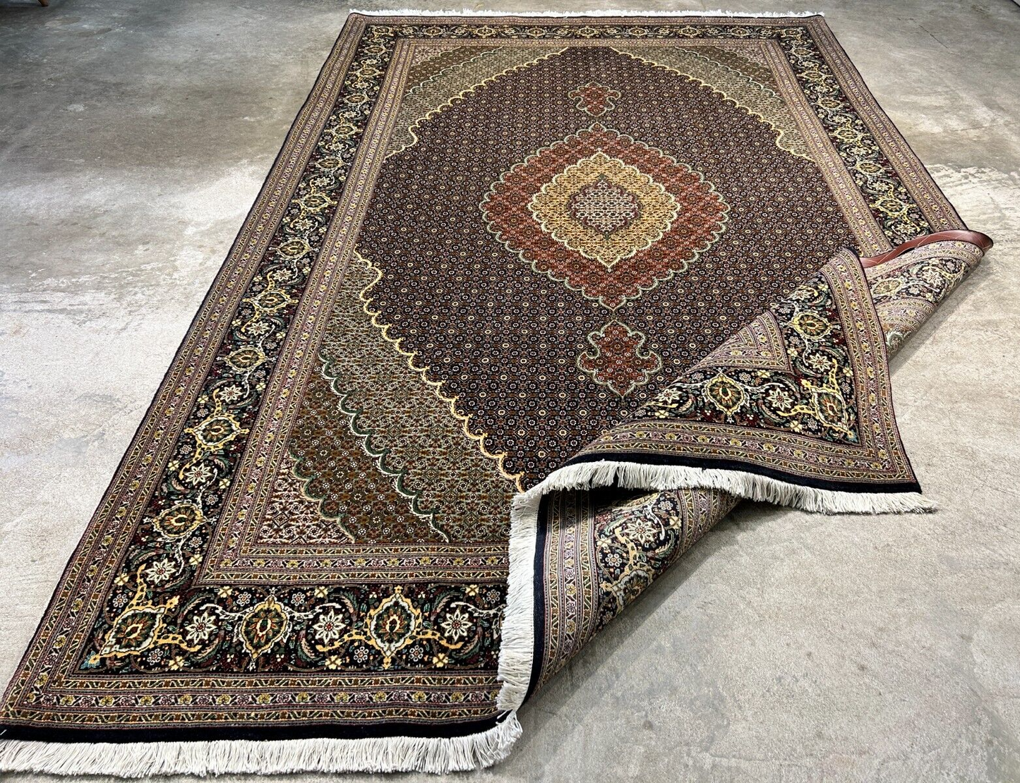 6'8"x10'3" Fine Hand-Knotted Wool & Silk Blend Tabrize Mahi Carpet - Area Rug