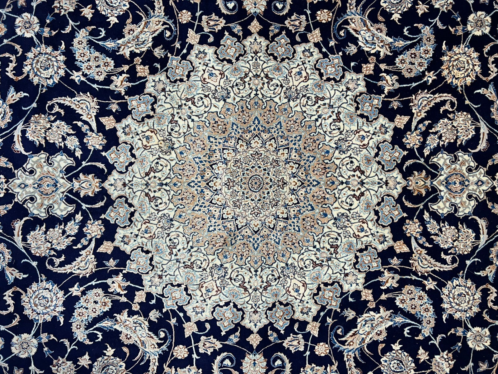 10'4"x14'3" Fine Hand-Knotted Wool & Silk Naine Rug