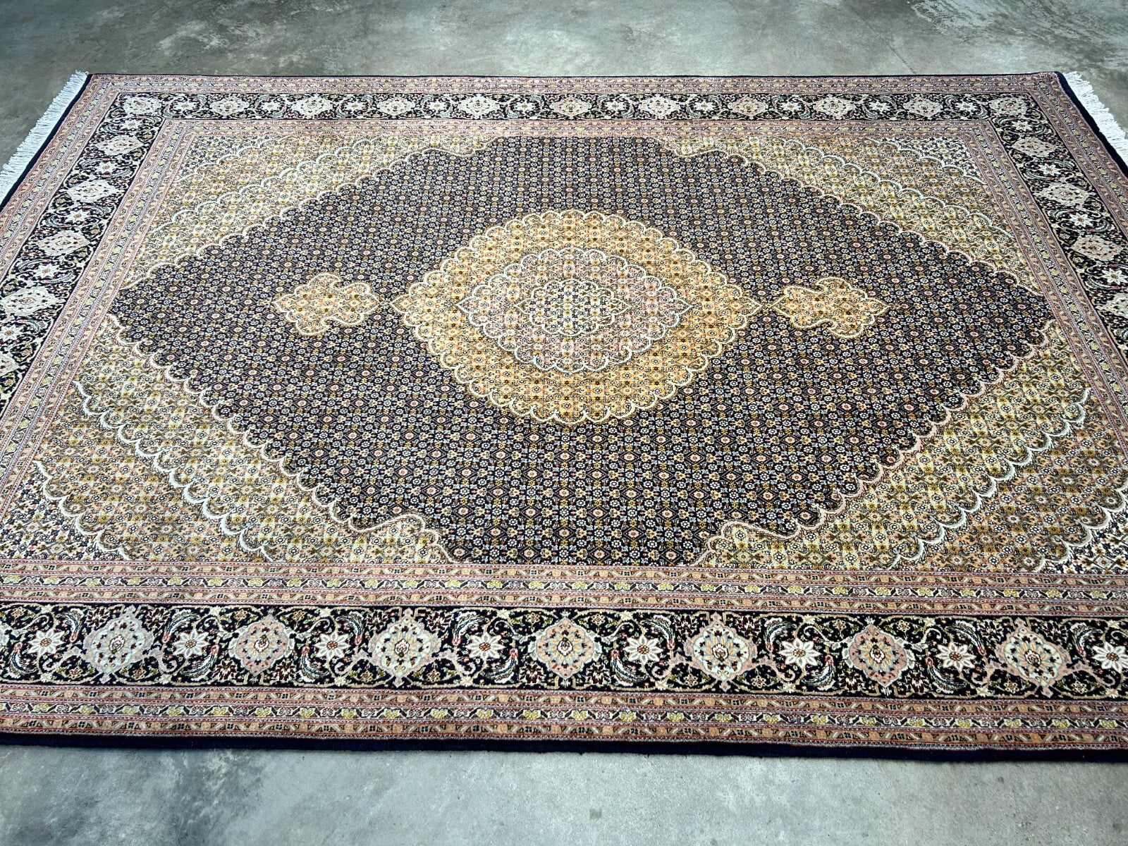 6'7"x9'9" Fine Hand-Knotted Wool & Silk Oriental Tabrize Rug - Area Carpet
