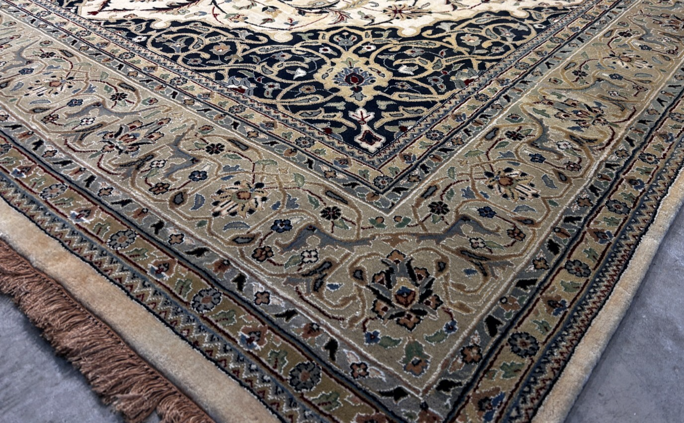 8'1"x12'1" Very Fine Hand-Knotted 100% Wool India Naine Rug - Area Carpet
