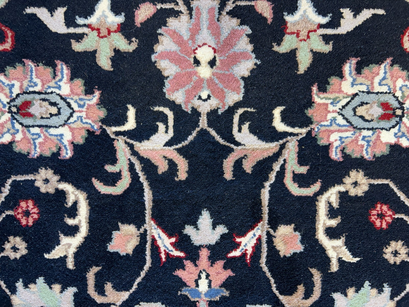 9'x12' Hand-Knotted 100% Lamb Wool Pile Oriental Rug
