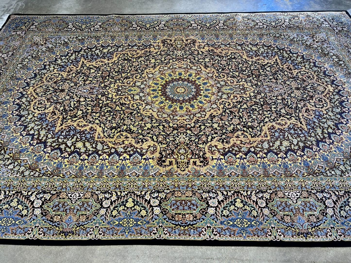 6'5"x9'10" Exquisite Hand-Knotted 100% Silk Qume Rug