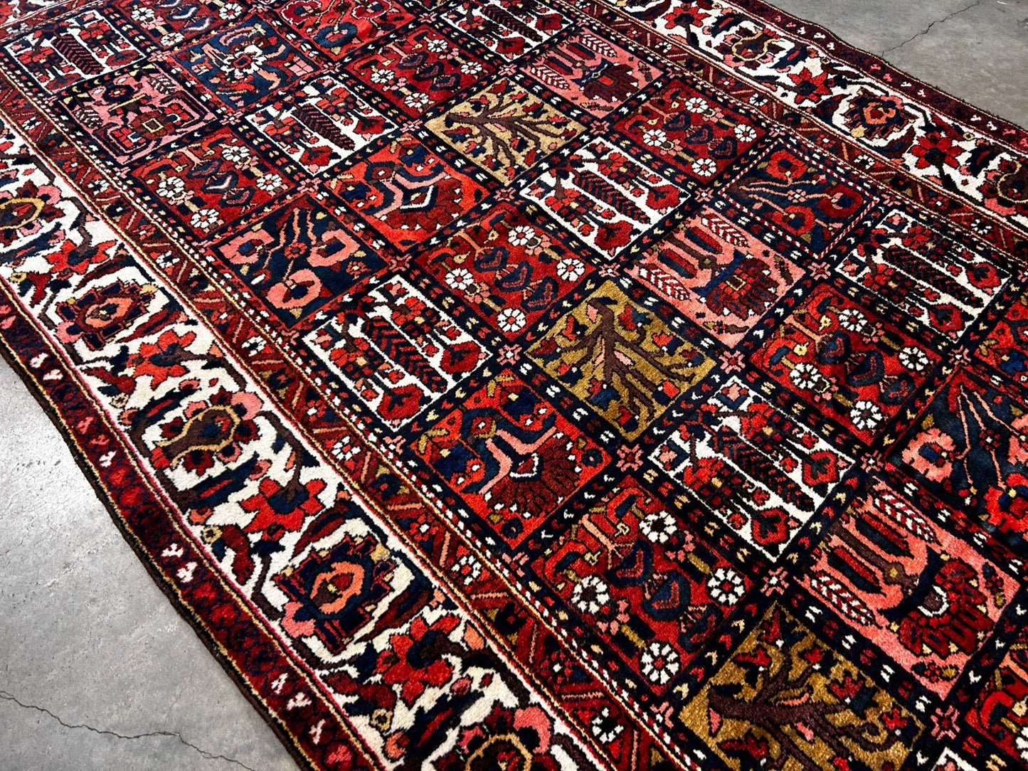 5'4" x 10'4"  Hand-Knotted 100% Wool Pile Bakhtiarie Area Rug