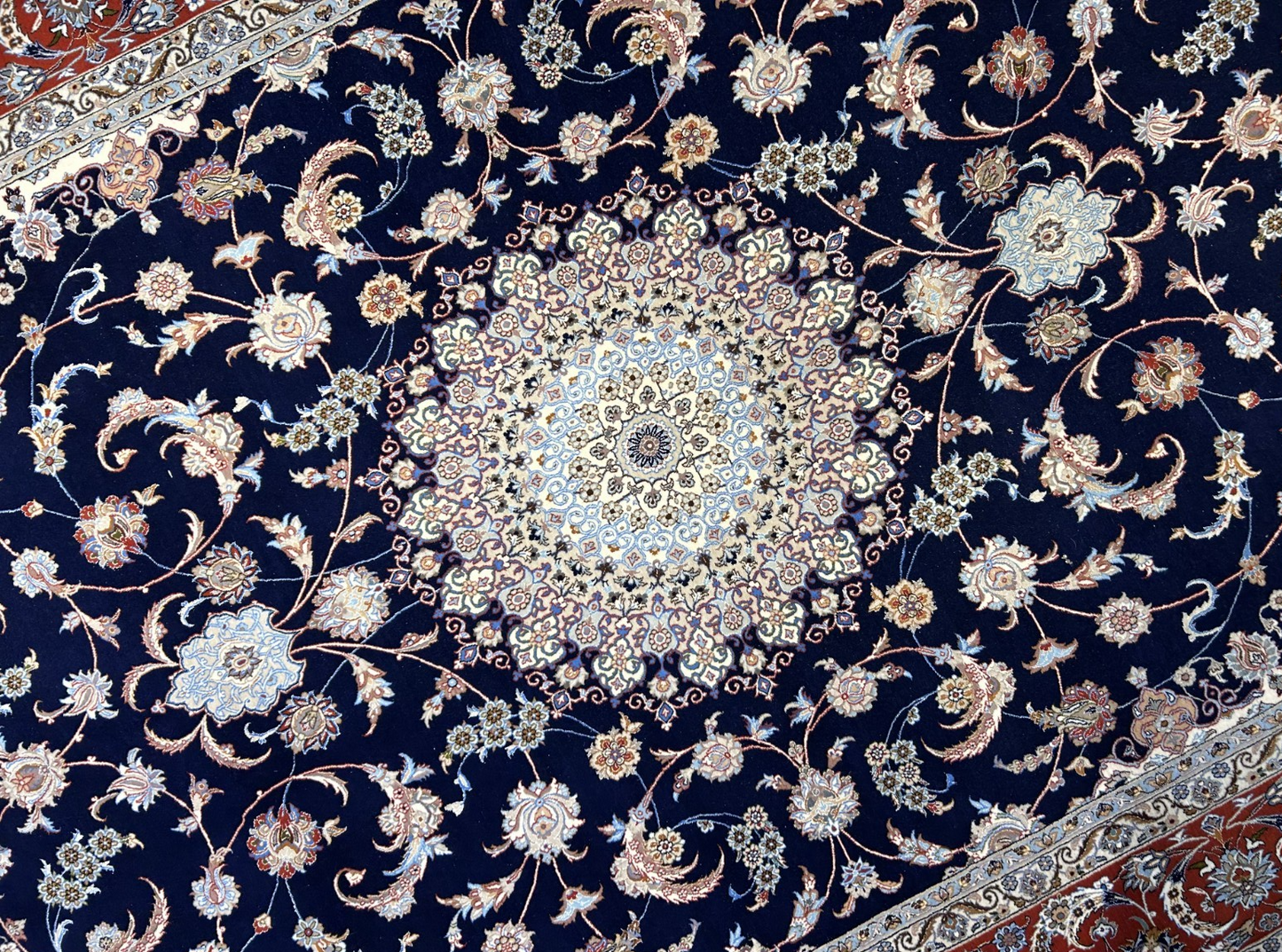 8'8"x11'9" Extra Fine Hand-Knotted Wool & Silk Isfahane Rug