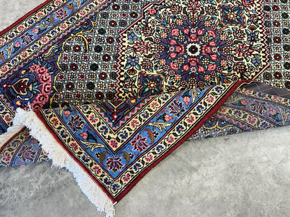 3'5"x5'2" Hand-Knotted 100% Wool Pile Persiane Bakhtiarie Rug