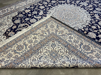 10'4"x14'3" Fine Hand-Knotted Wool & Silk Naine Rug