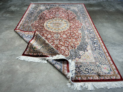 6'5"x9'10" Exquisite Hand-Knotted 100% Silk Qume Rug