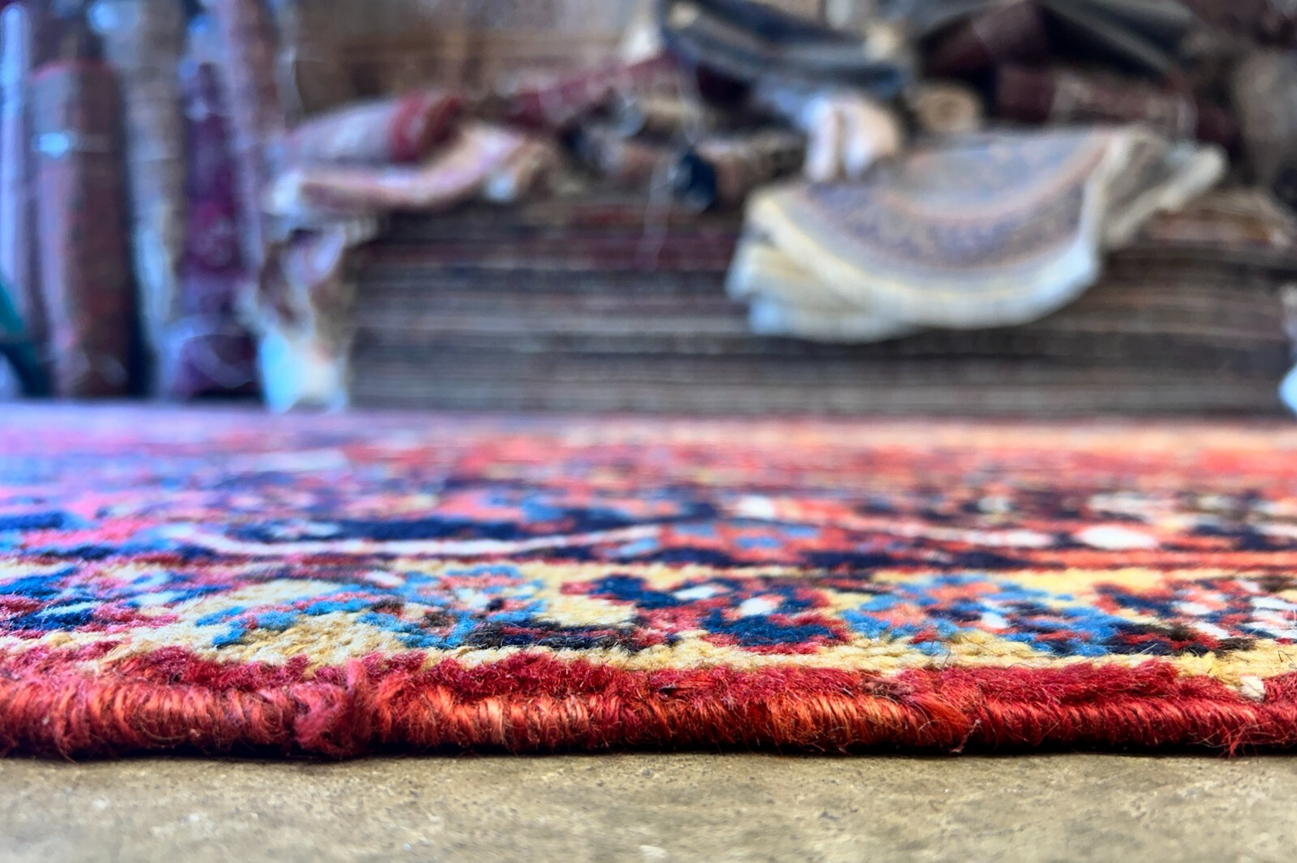 Collector Item - 8'6"x11'4" Antique Fine Wool Herize Hand-Knotted Rug