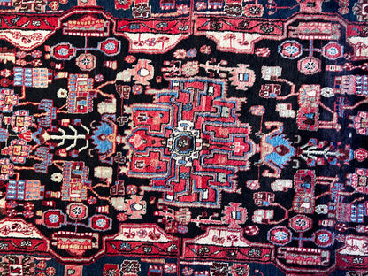 4'9" x 8'8" Hand-Knotted 100% Wool Pile Nahavande Area Rug
