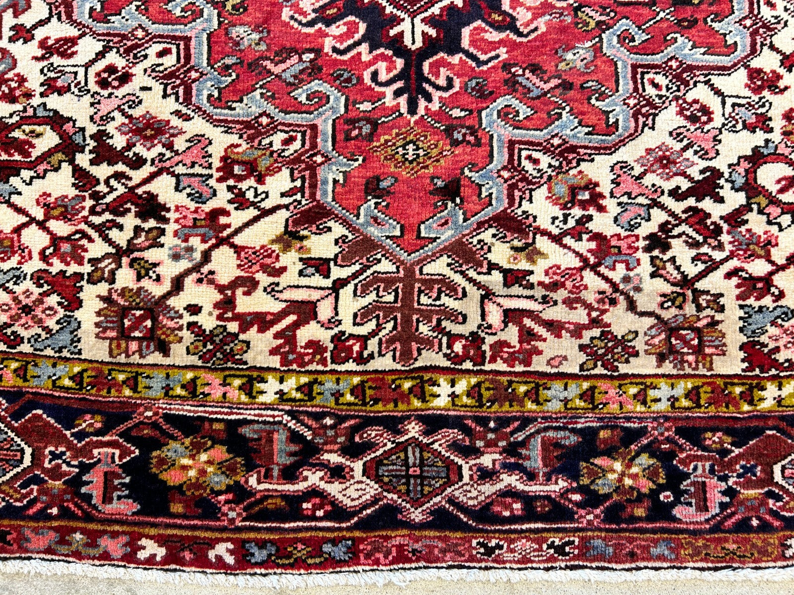 10'x12'4" Hand-Knotted 100% Lamb Wool Herize Carpet - Area Rug