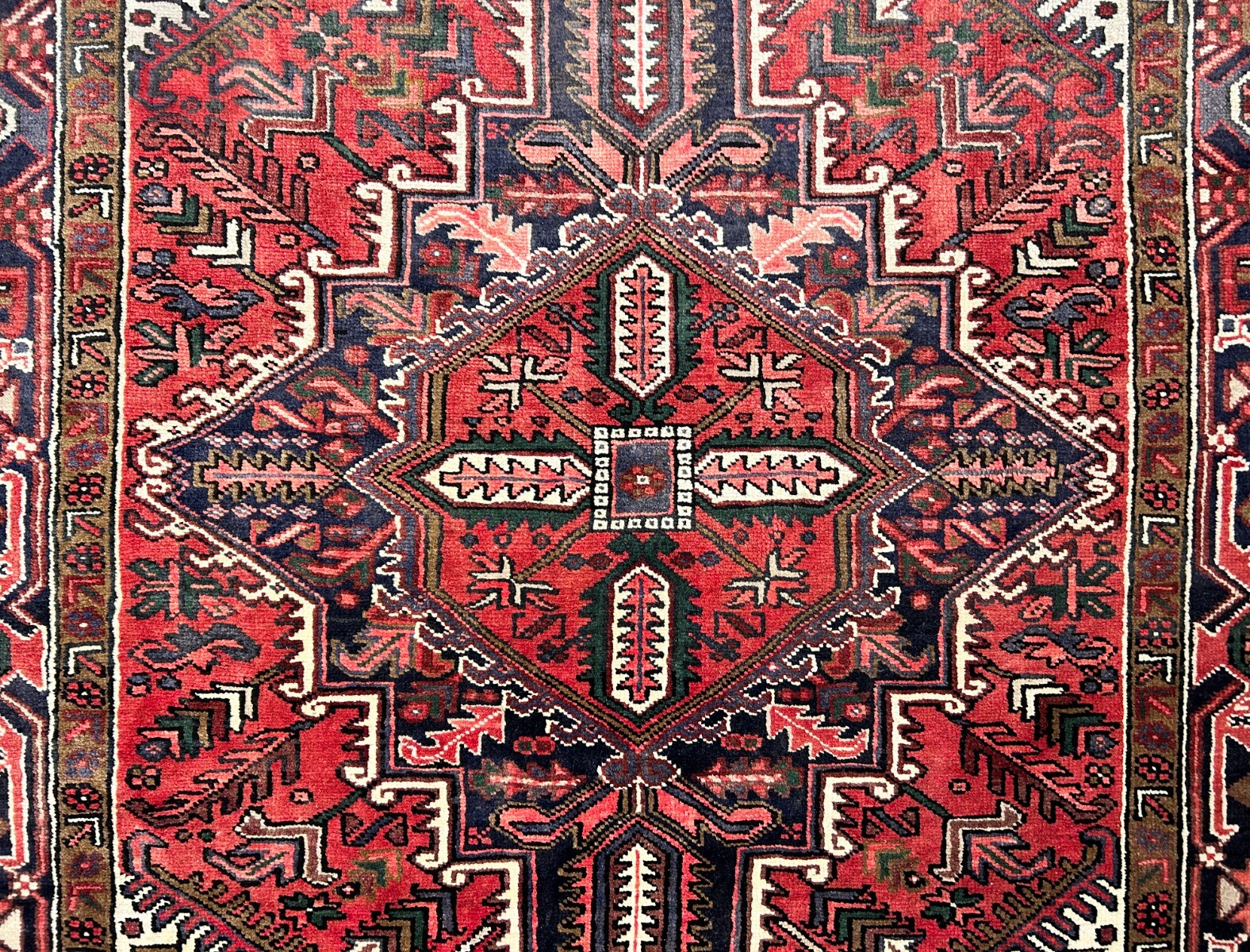 6'7" x 10'4" One-of-a-kind 100% Wool Pile Herize Area Rug - Handamade Carpet