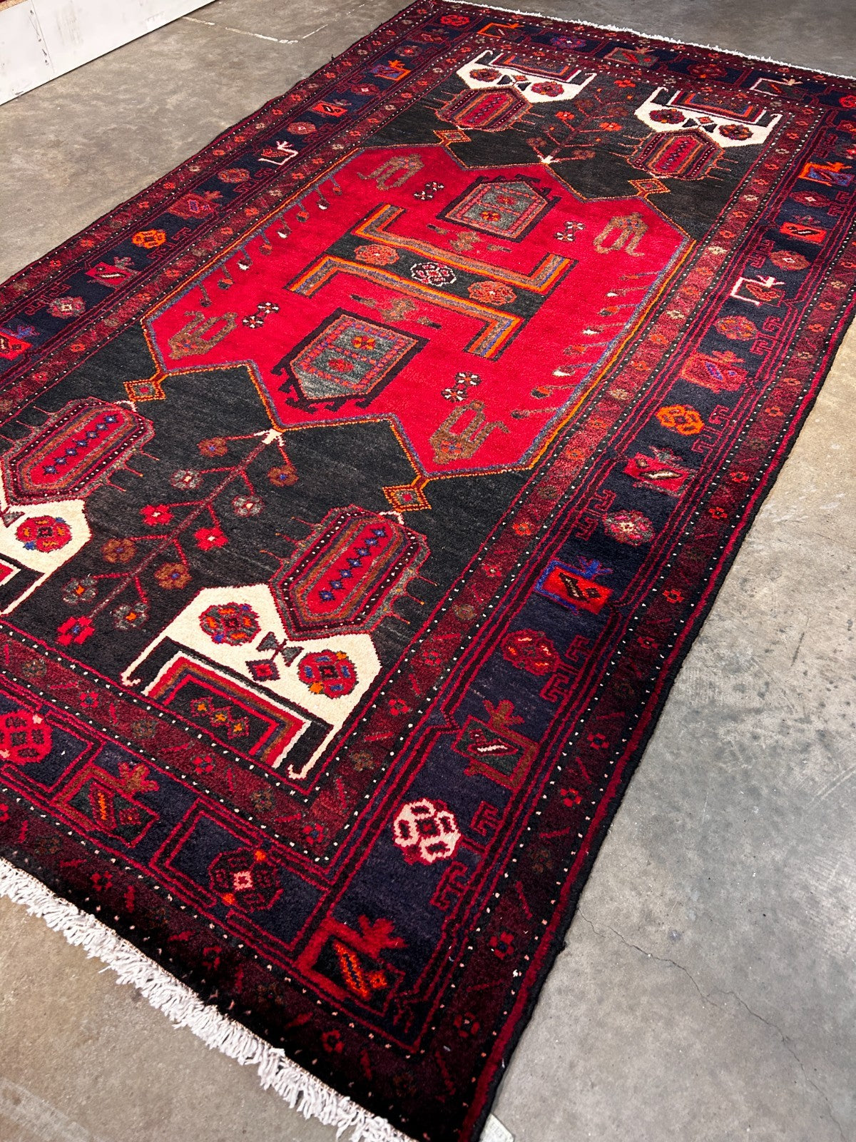 4'11" x 8'5" Hand-Knotted 100% Wool Pile Hamadane Area Rug