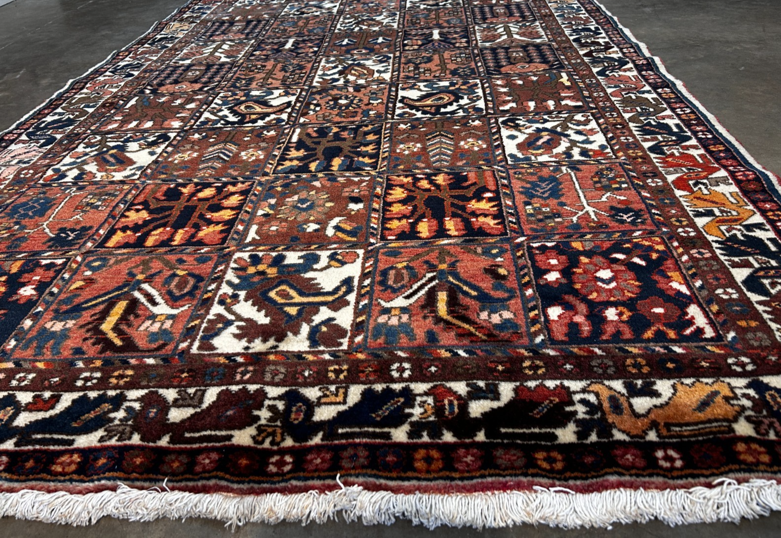 5'2" x 9'9" Hand-Knotted 100% Wool Pile Bakhtiarie Area Rug - Carpet