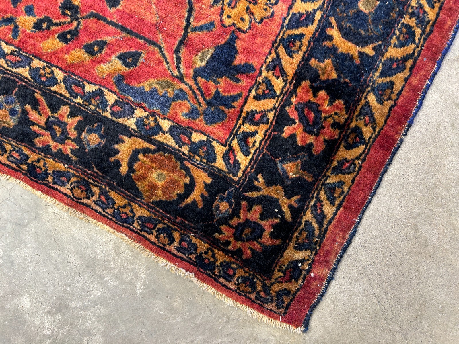 4'10"x6'6" Antique Hand-Knotted 100% Wool Pile Sarouke Area Rug - Carpet