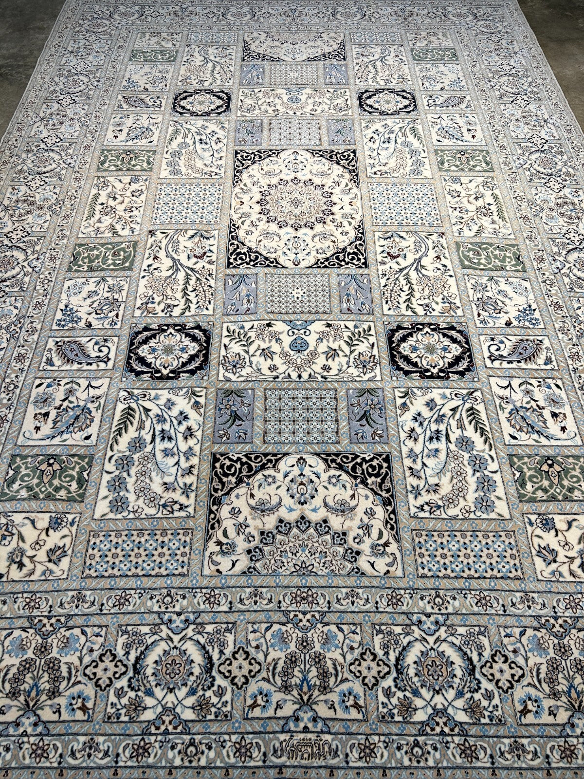 6'9"x10'2" Extra Fine Hand-Knotted Wool & Silk Habibian Naine Rug - Area Carpet