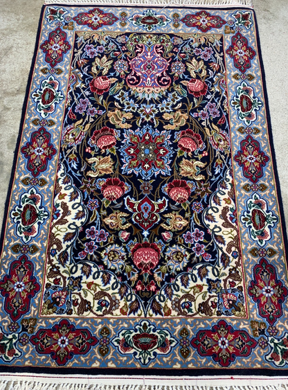 2'3"x3'6" Extra Fine Hand-Knotted Wool & Silk Isfahane Rug