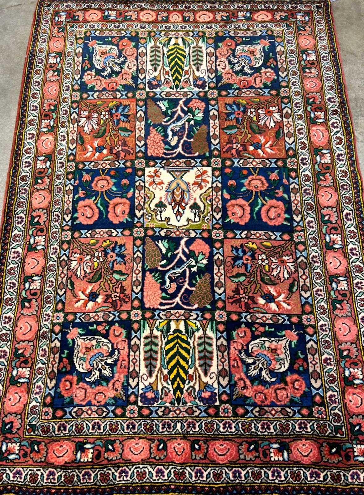 3'5"x5'2" Hand-Knotted 100% Lamb Wool Bakhtiarie Carpet - Area Rug