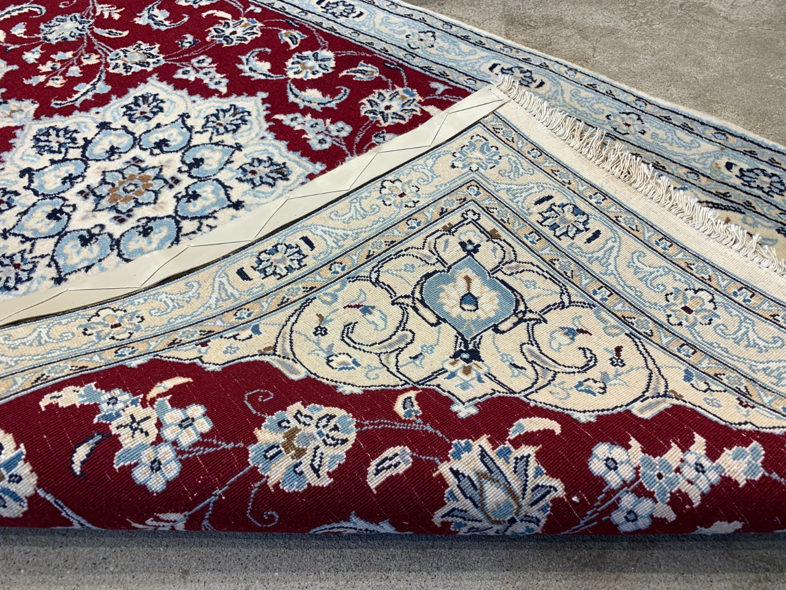 2'11"x5'5'' Very Fine Hand-Knotted Silk & Wool Naine Area Rug - Carpet