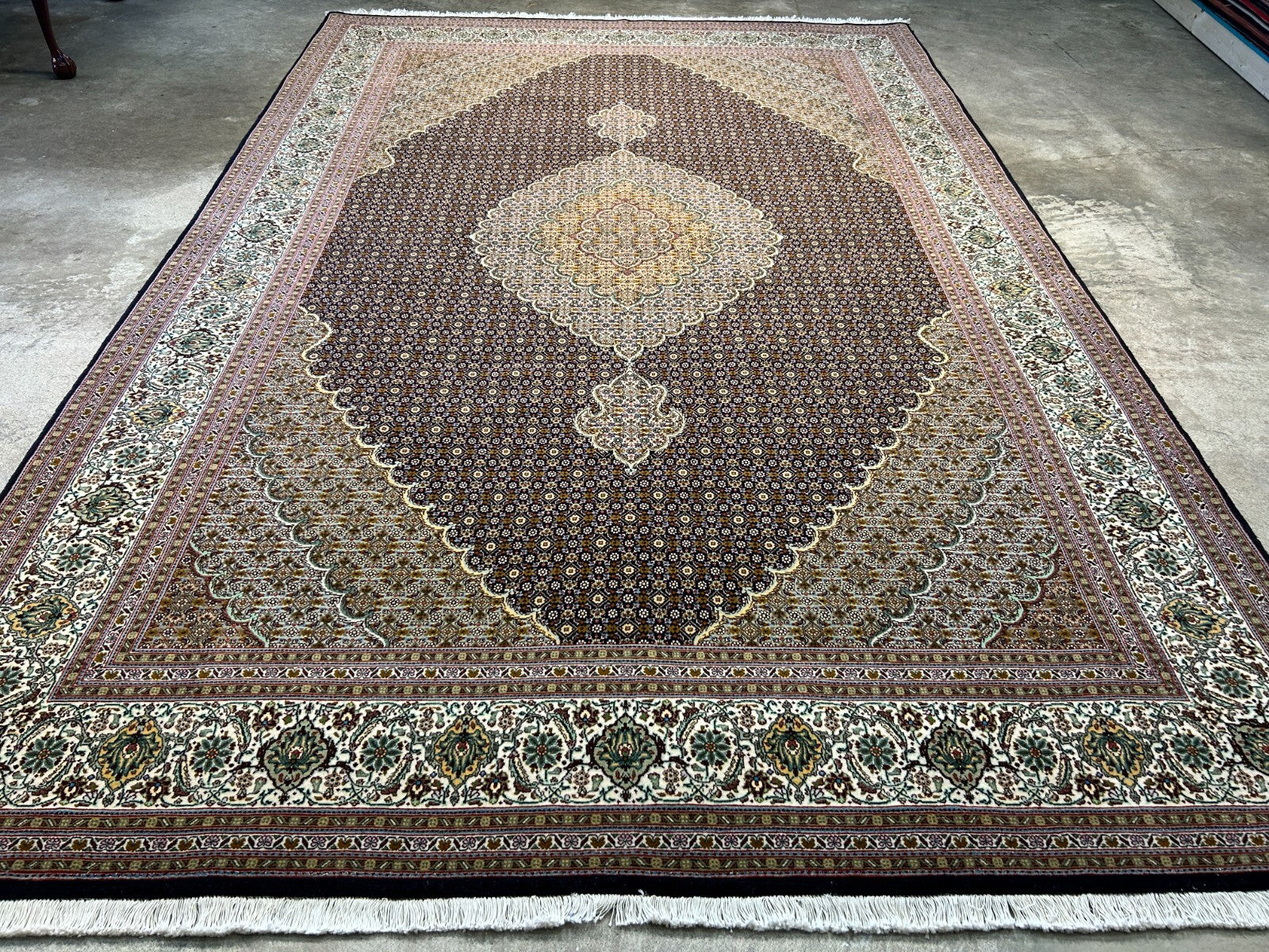 6'10"x10'5" Fine Hand-Knotted Wool & Silk Blend Tabrize Mahi Carpet - Area Rug