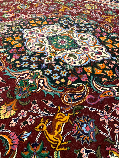 4'9"x6'10" Very Fine Hand-Knotted Wool & Silk Blend Tabrize Carpet - Area Rug