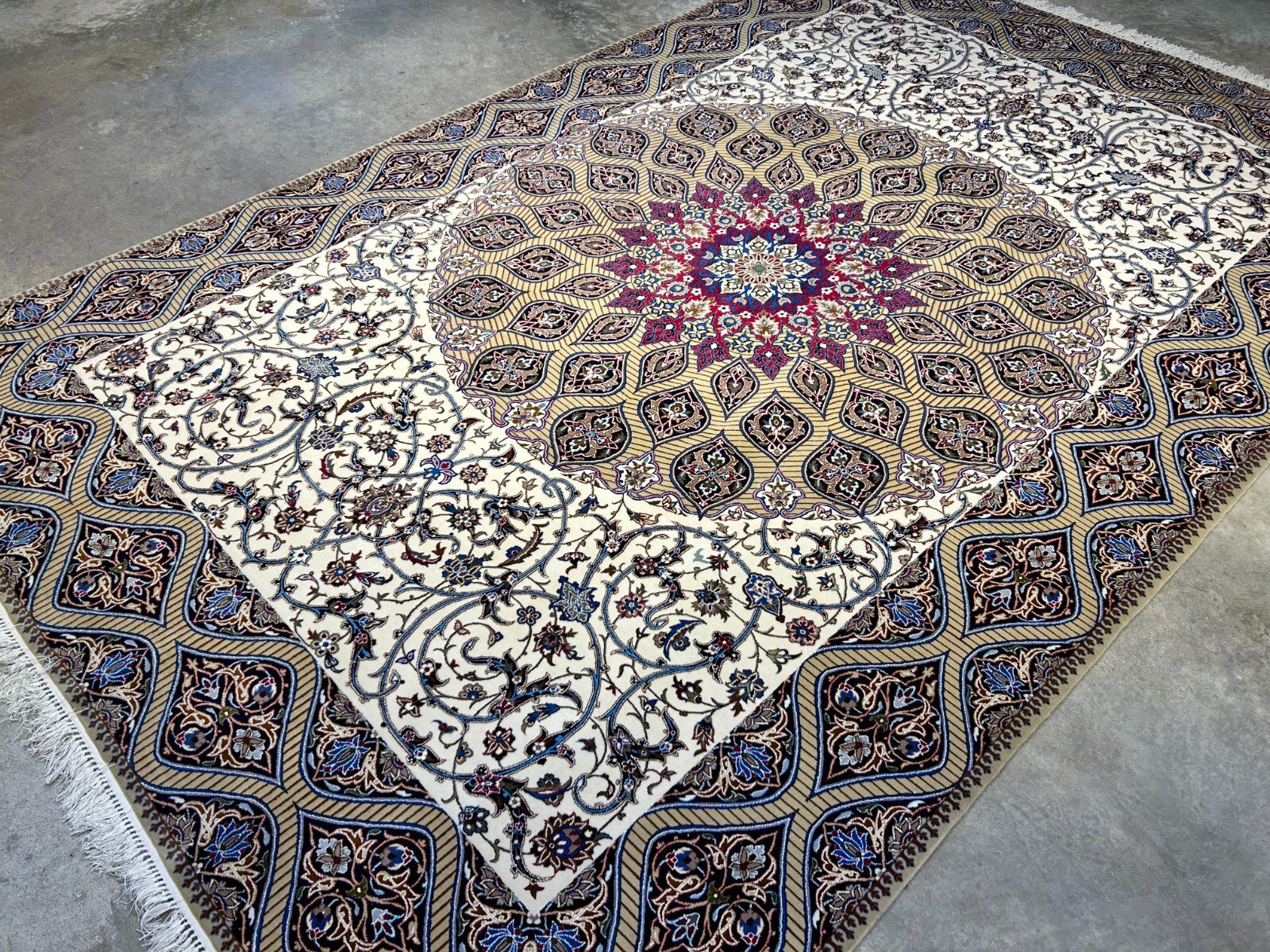 6'6"x10' Extra Fine Hand-Knotted Wool & Silk Isfahane Rug