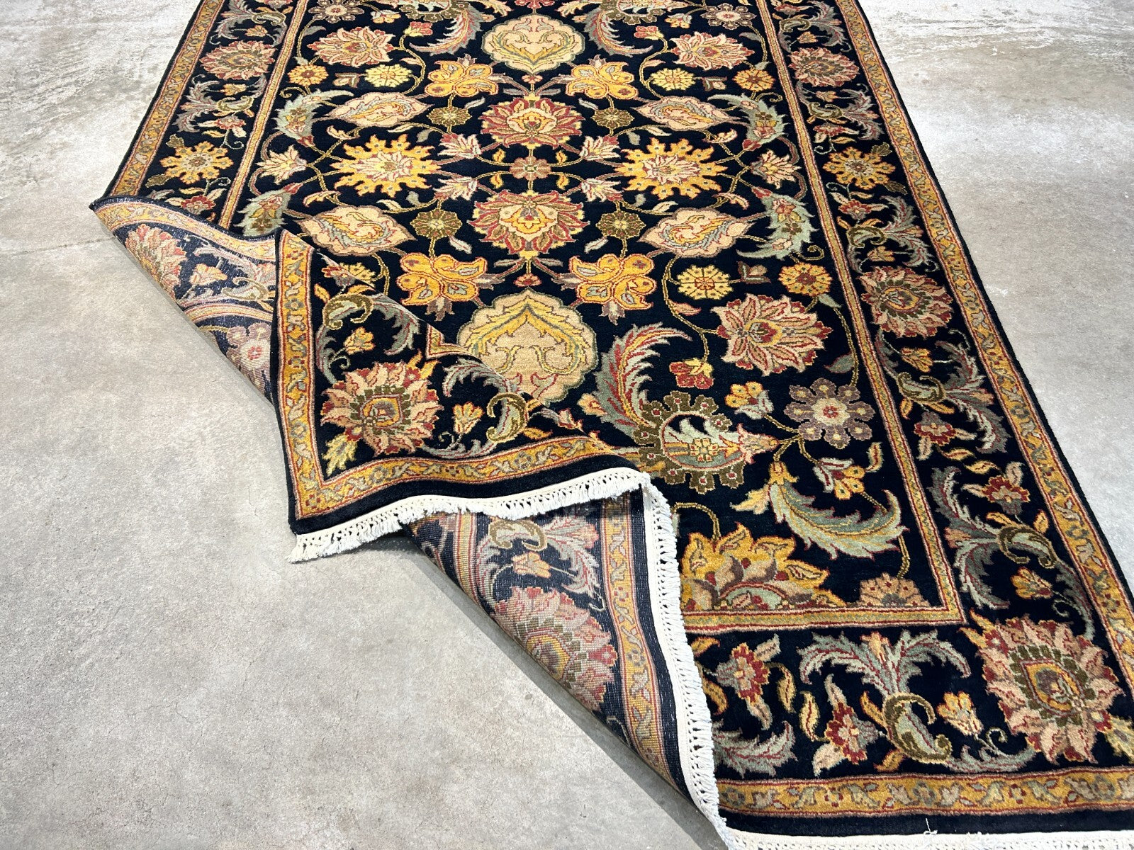 6'1"x9'1" Hand-Knotted 100% Wool Pile Agra Carpet - Area Rug