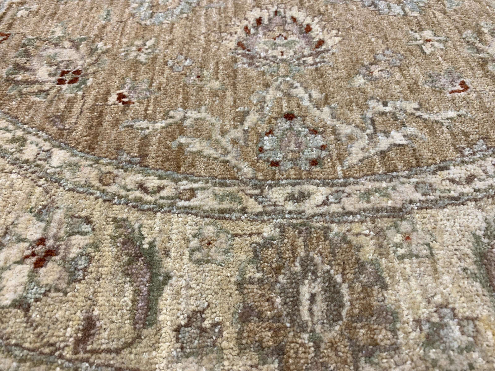 4' Diameter Exquisite Hand-Knotted 100% Wool Pile Oriental Rug