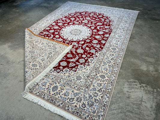 6'7"x9'6" Fine Hand-Knotted Wool & Silk Naine Rug - Area Carpet