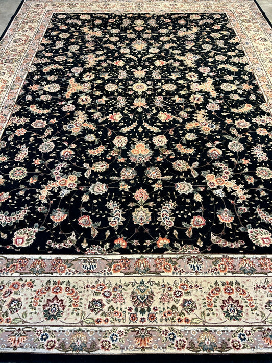 8'9"x11'6" Hand-Knotted Wool & Silk Blend Oriental Rug