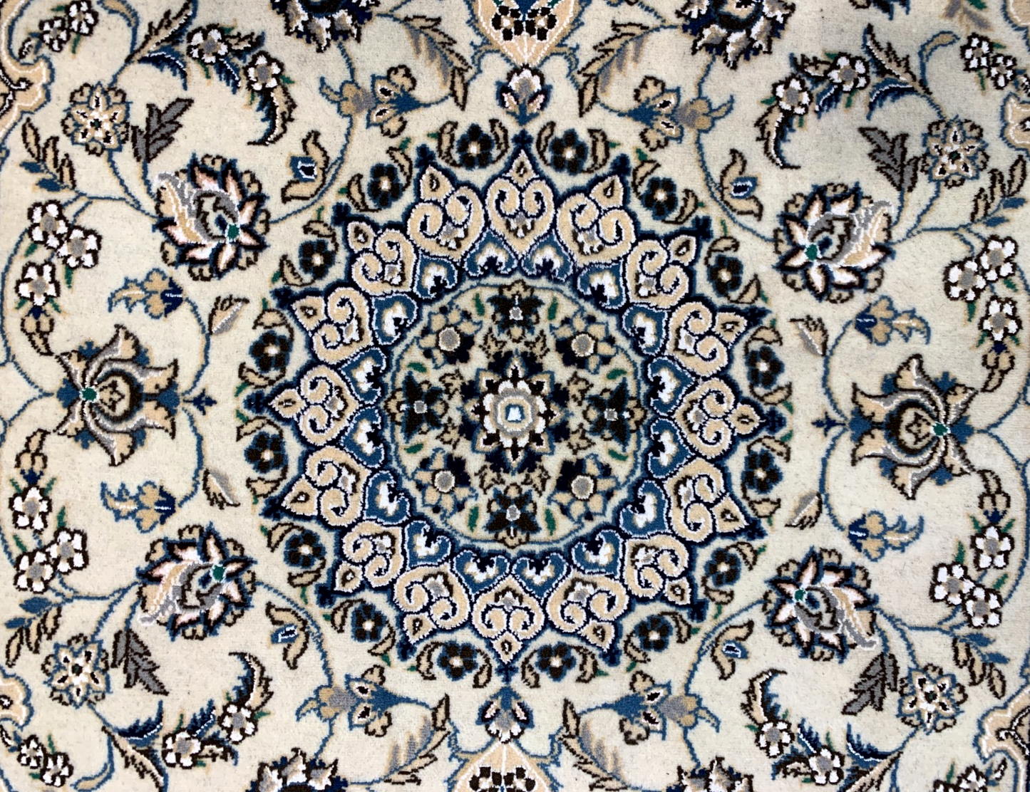 2'11"x4'7''  Very Fine Hand-Knotted Silk & Wool Naine Area Rug - Carpet