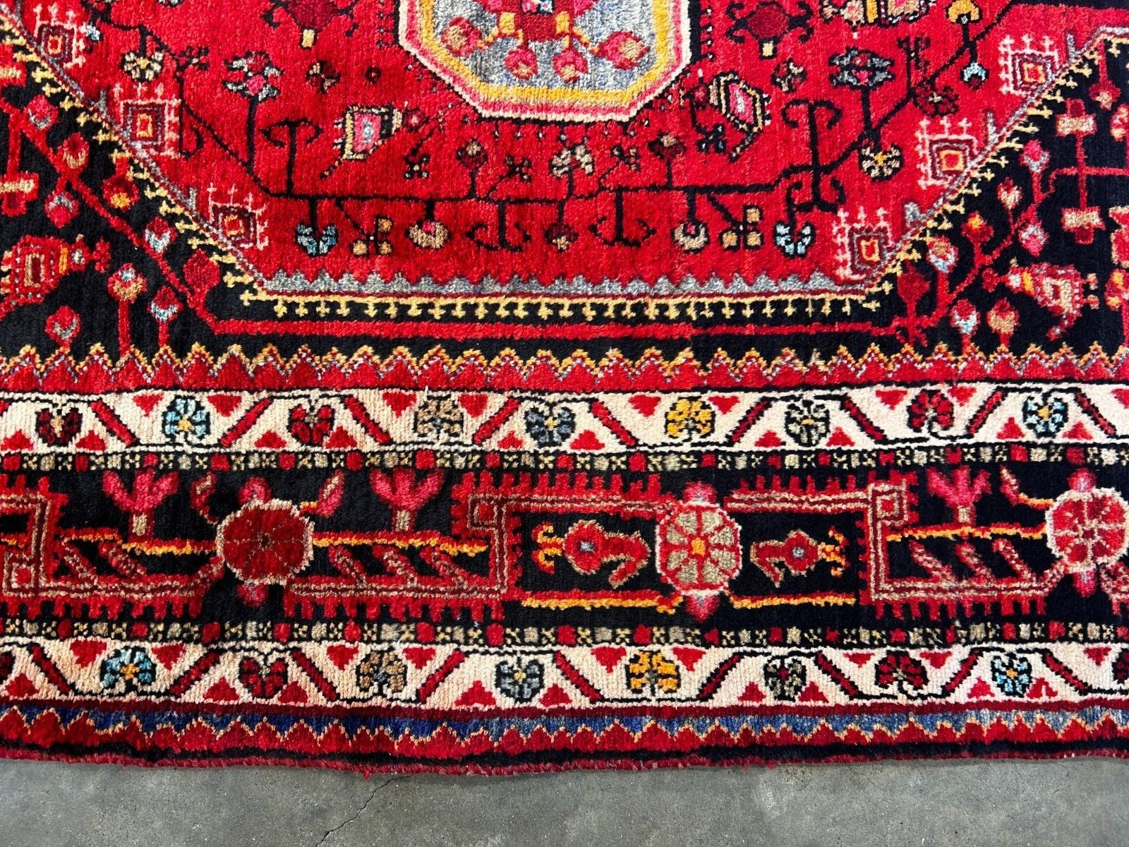 4'10" x 10'0" Hand-Knotted 100% Wool Pile Nahavande Area Rug - Carpet