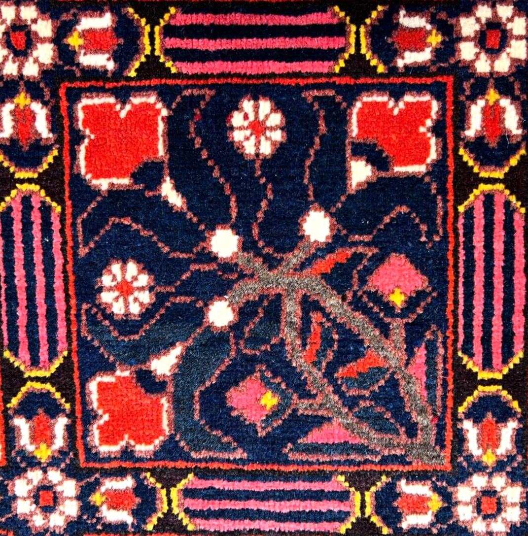 6'11"x10'3" Hand-Knotted 100% Lamb Wool Bakhtiarie Carpet - Area Rug