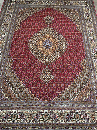 4'9"x6'5" Fine Hand-Knotted Wool & Silk Blend Tabrize Mahi Carpet - Area Rug