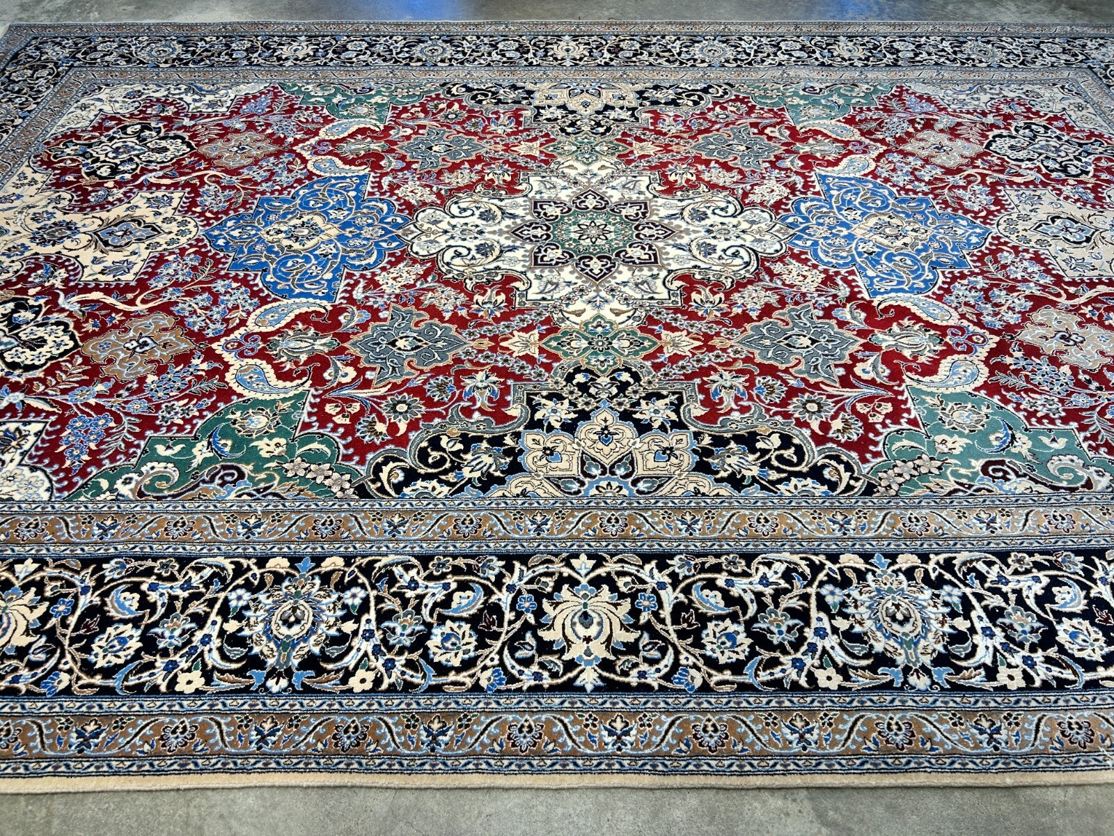 6'8"x10' Very Fine Hand-Knotted Wool & Silk Naine Rug - Area Carpet