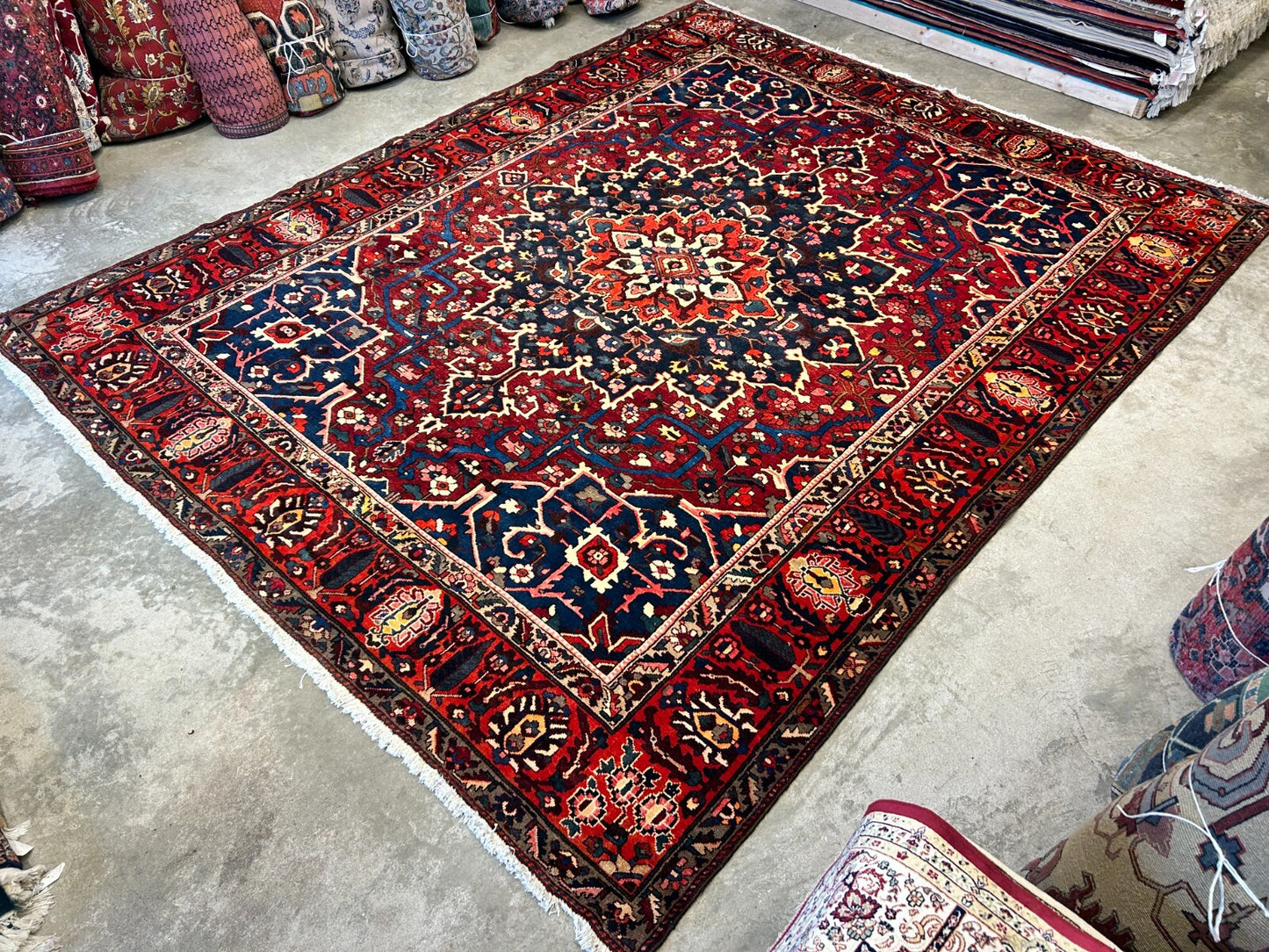 10'5"x12'8" Hand-Knotted 100% Wool Pile Bakhtiarie Rug