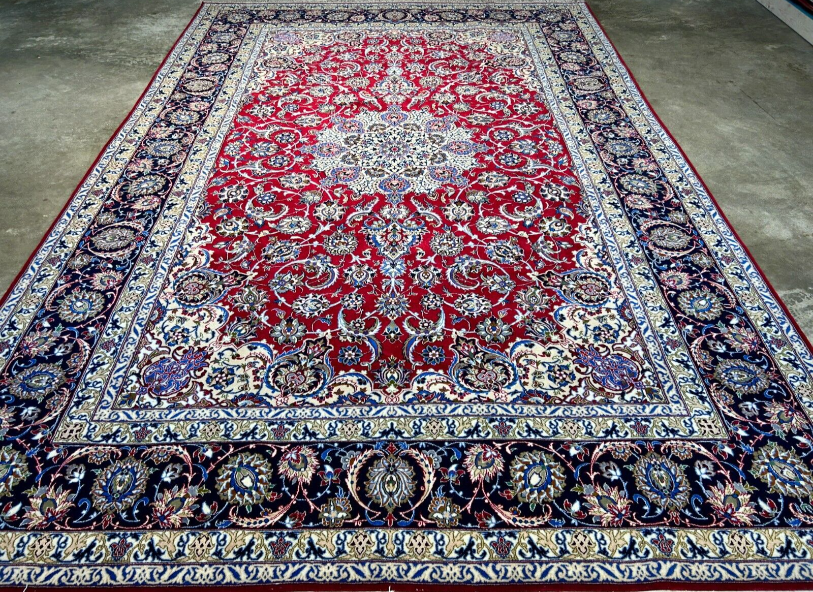 6'9"x10'3" Extra-Fine Hand-Knotted Wool & Silk Blend Isfahane Carpet - Area Rug