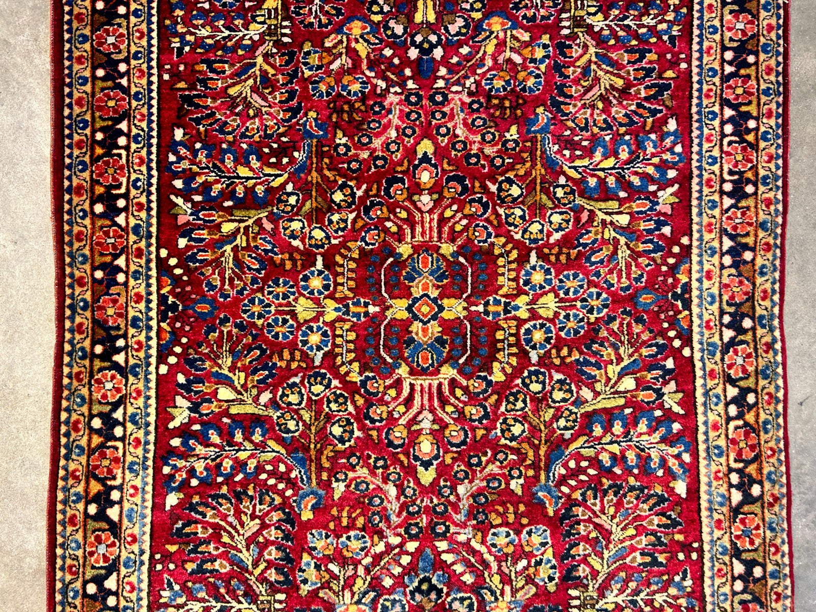 Collector Antique - 3'4"x5'1" Hand-Knotted 100% Wool Pile Sarouke Rug